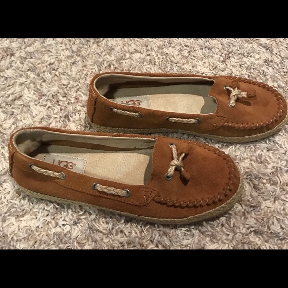 UGG Other - Brand new UGG K Ariana chestnut moccasin size 2